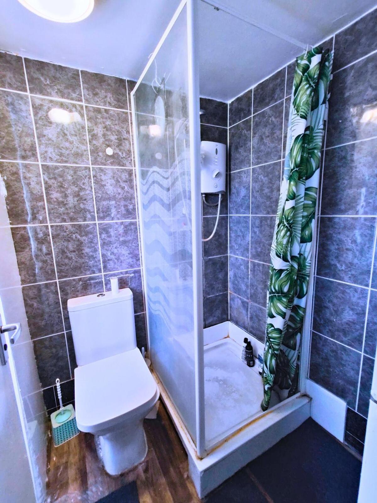 R3 Mezzanine Double Bed Balcony London