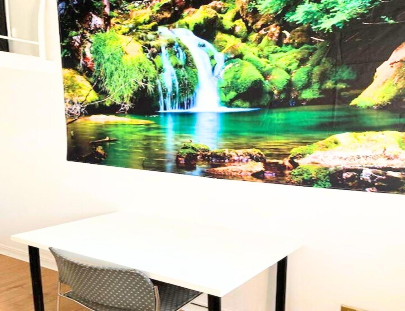 R3 Mezzanine Double Bed Balcony Appartement *